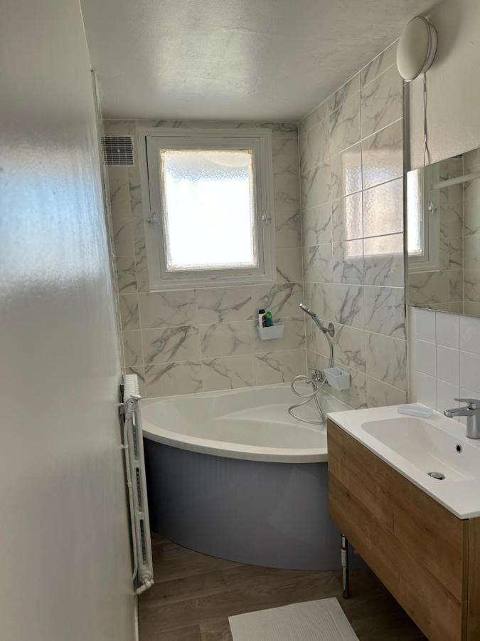 Appartement Cosy 3 Chambres Proche Airbus โคโลมิเยร์ส ภายนอก รูปภาพ